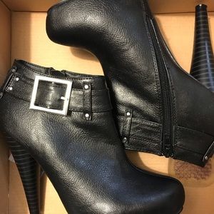Ankle booties